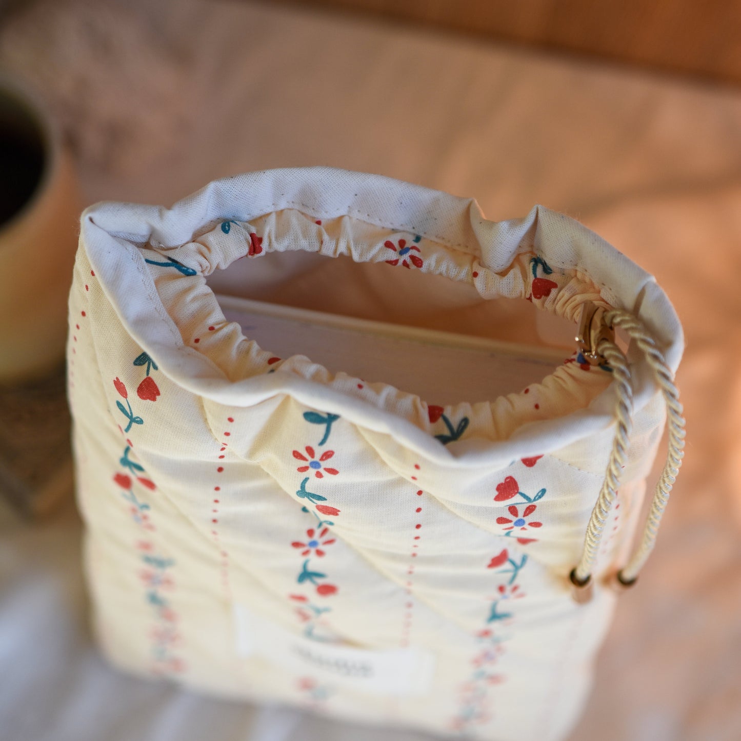 pochette livre • crème florale