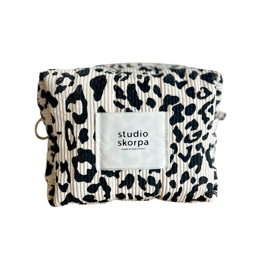 the perfect trousse • velours côtelé