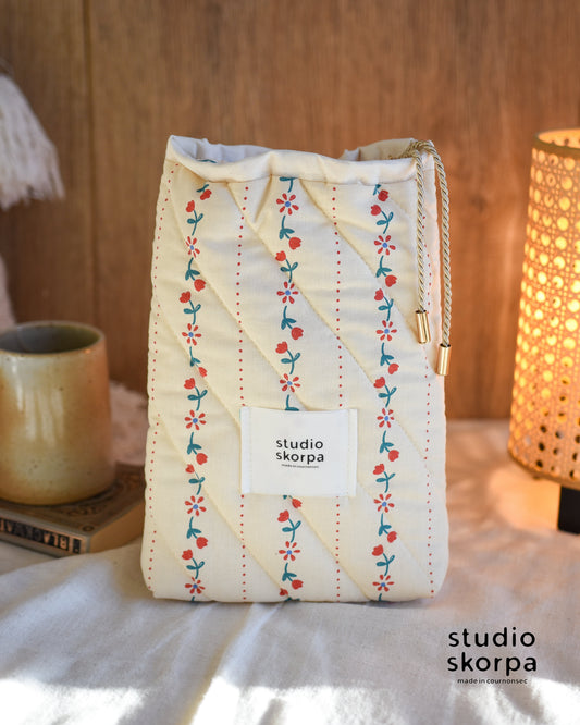 pochette livre • crème florale
