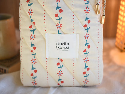 pochette livre • crème florale