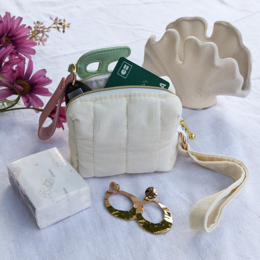 mini pochette • velours crème