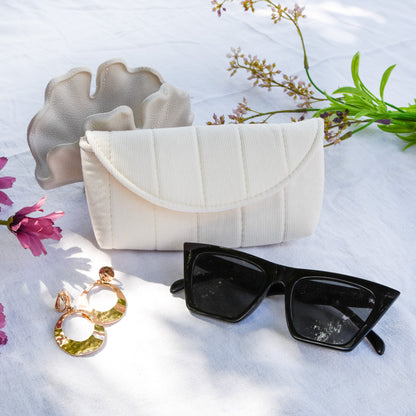étui lunettes • velours crème