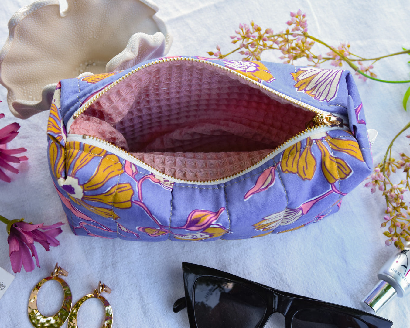 the perfect trousse • M • floral violet